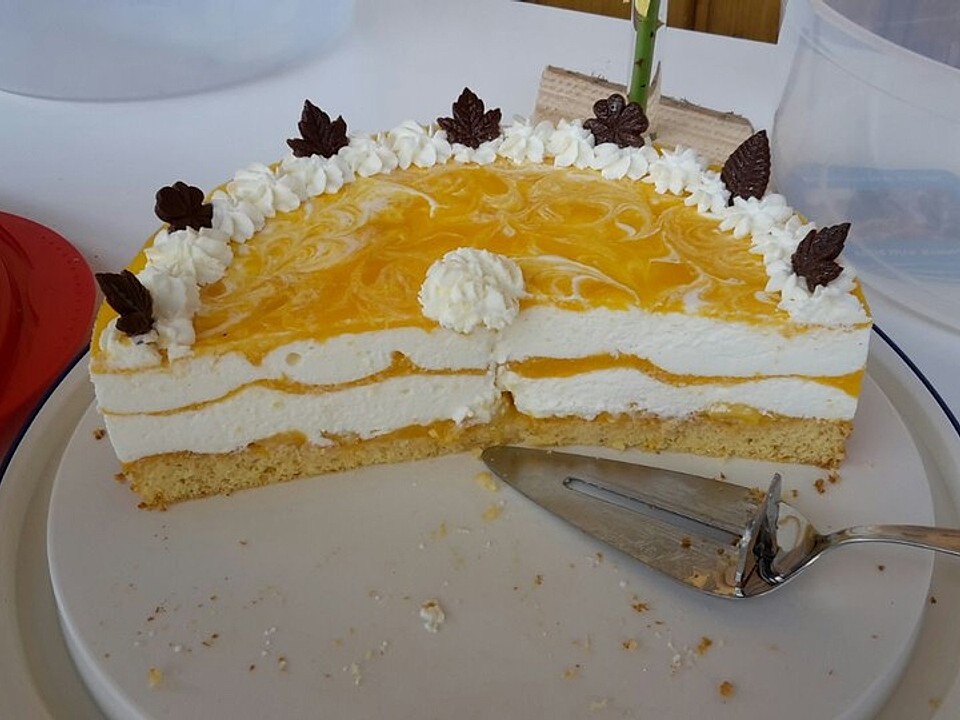 Käsesahnetorte mit Pfirsichen - Rezepte1