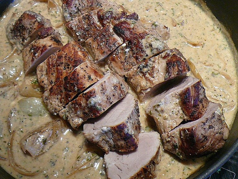 Feldsalat mit Tomaten in feinem Joghurt-Senf-Dressing - Rezepte1