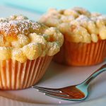 Veganer Schoko-Walnuss-Kuchen mit Birne und Dinkelmehl