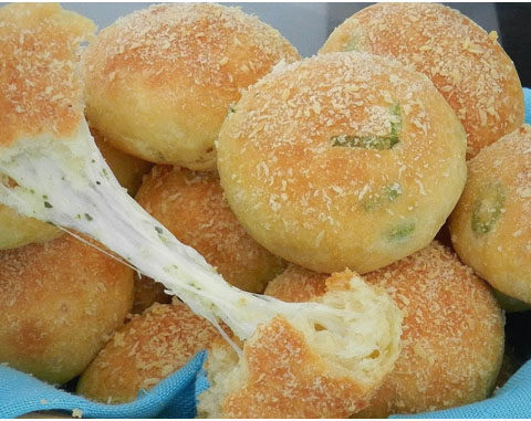 Knoblauch Mozzarella Brötchen