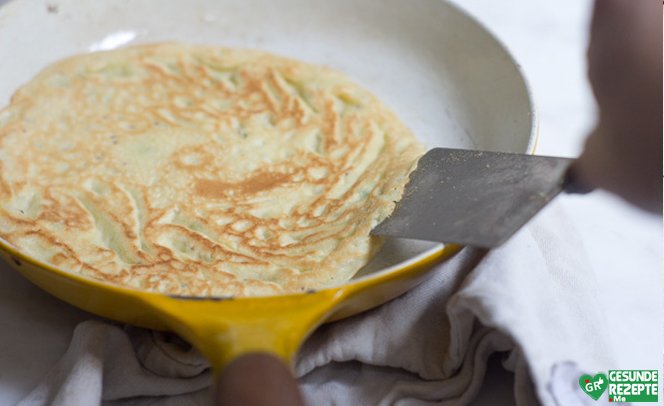 PFANNKUCHEN BEI LOW CARB. WENIG KOHLENHYDRATE UND VIEL EIWEISS