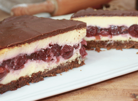 SCHWARZWÄLDER KIRSCHTORTE