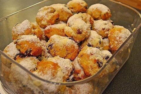 QUARKSTOLLEN KONFEKT